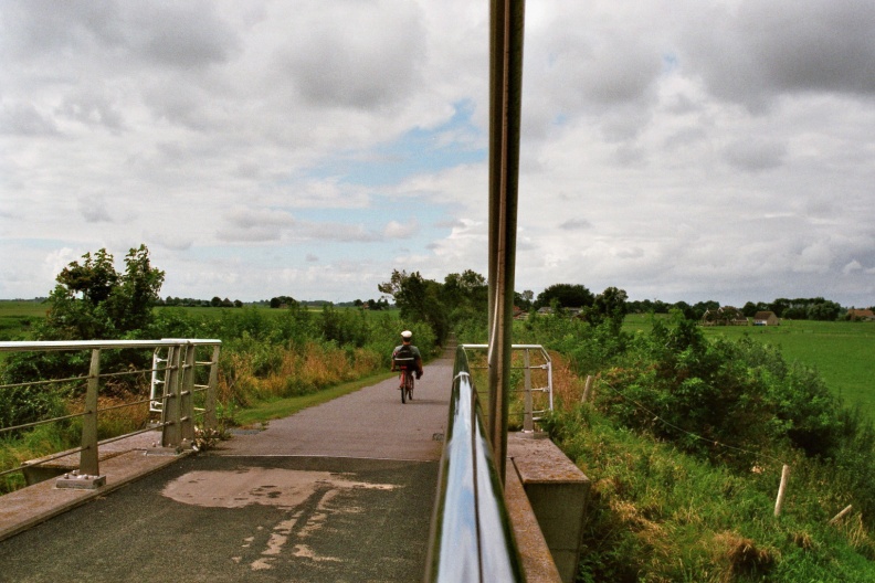 Fietspad op  de voormalige tramlijn Franeker-Hitzum