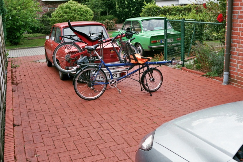 Twee keer een Daf en anderhalf keer een ligfiets