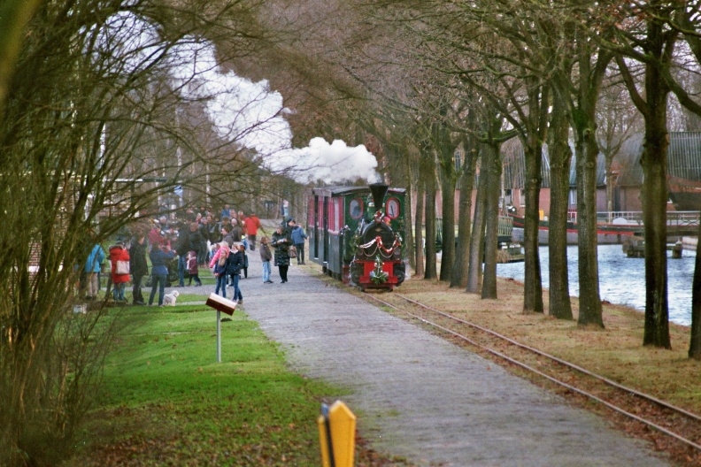 Het trammetje in het Veenpark in Barger-Compascuum.
Camera: Canon EOS 3000
Film: Fujifilm Superia X-tra 400 ISO
Lens: Tamron AF70-300MM
flickr-m66roepers-32727962501.jpg