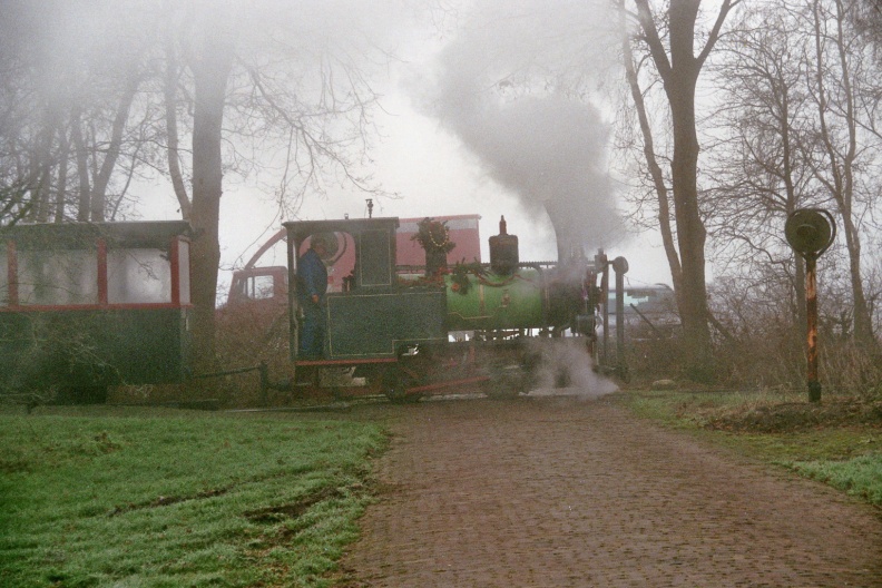 Loc Yvonne van het Veenpark te Barger Compascuum op 26-12-2014
Canon Eos 3000 Fujifilm Superia X-tra 400 ISO flickr-m66roepers-16121245318.jpg