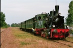 Stoomlocomotief Niedersachsen met trein in Musselkanaal