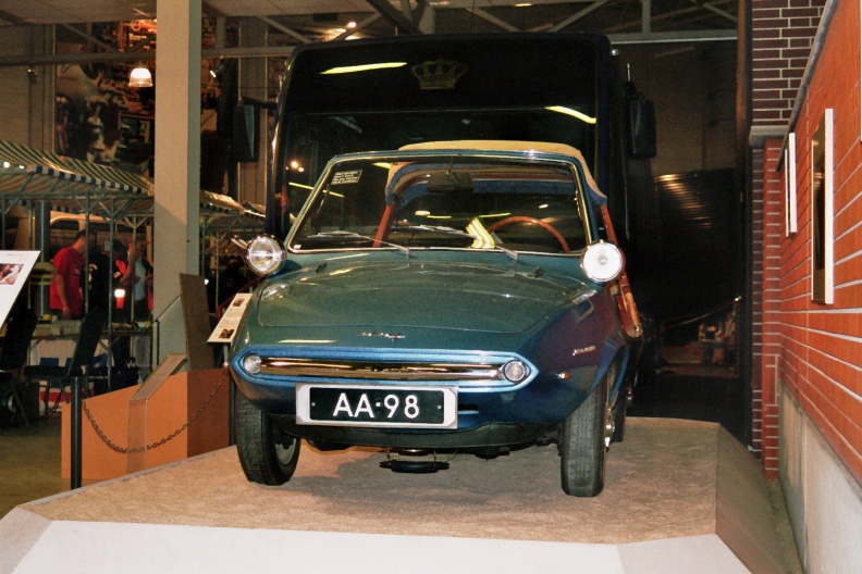 a special design of Giovanni Michelotti. was in use by the Dutch royal family. flickr-m66roepers-22369429831.jpg
