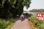 Ligfietsen langs het Afwateringskanaal bij Steendam