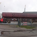 Elf zelflossers met Unimog in de haven van Delfzijl