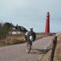 Ligfiets en vuurtoren op Schiermonnikoog