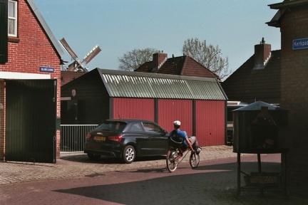 Ligfietsen door de Bijbelgang in Woltersum