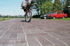 Daf 33 en ligfiets in Hoogezand