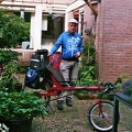 Vertrekken van het eerste overnachtingsadres van Vrienden op de Fiets.